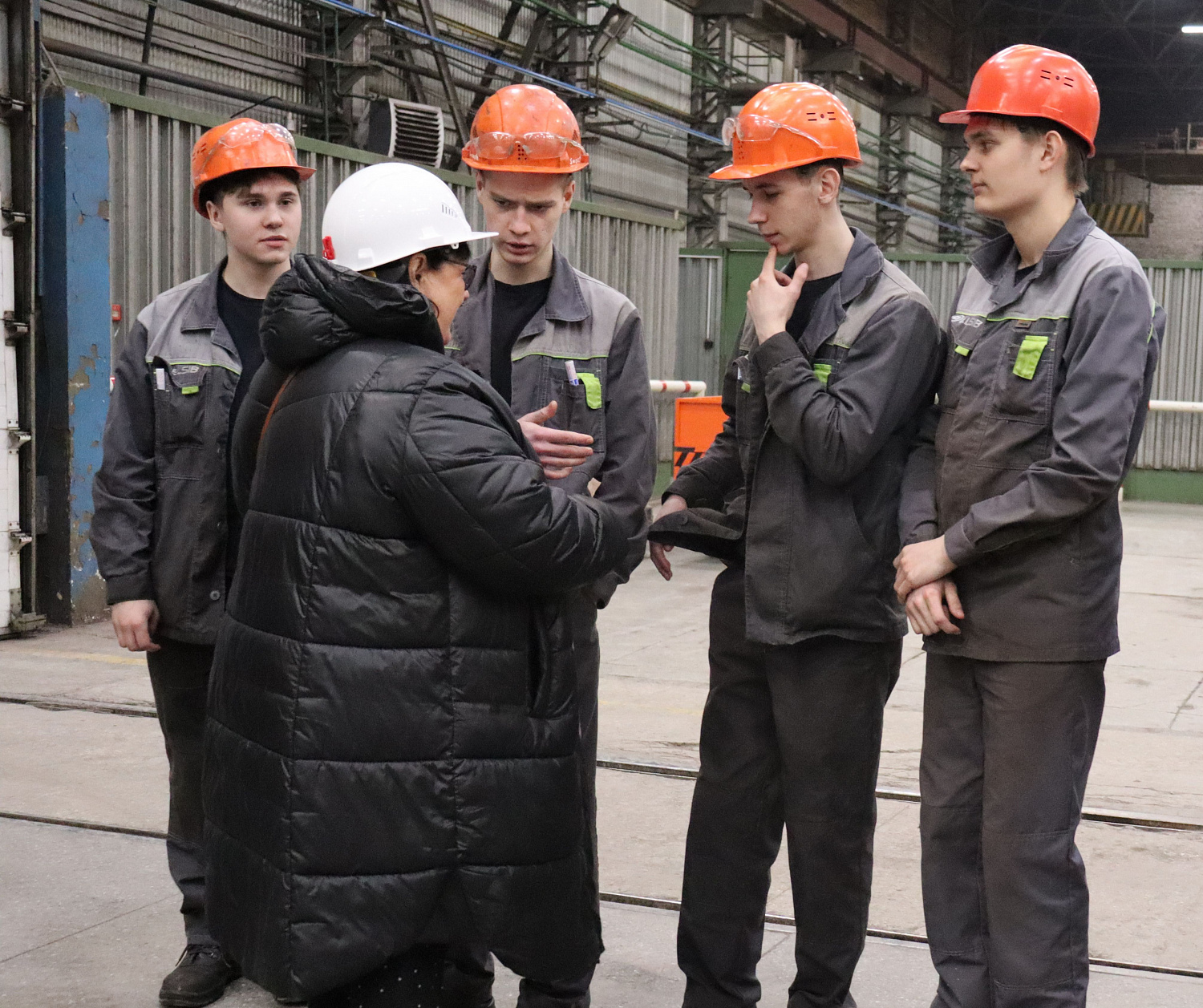 ЭЛСИБ посетила делегация технического колледжа им. А.И.Покрышкина 